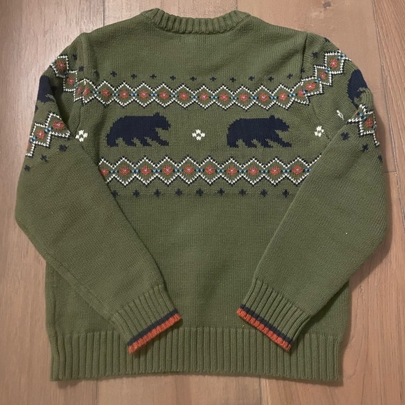 Boy’s Cat and Jack Olive Green Bear Pattern Sweater, size 6-7 - Picture 3 of 5